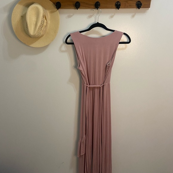 PinkBlush Maternity Mauve Sleeveless Hi-Low Ruffle Trim Maxi Dress Size Small - Picture 4 of 7